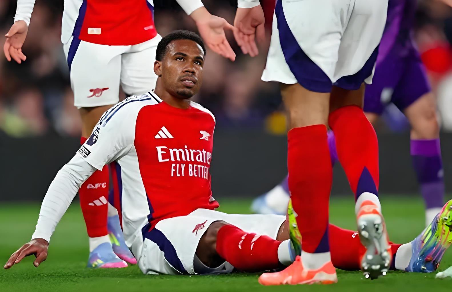 逆转首场表现抢眼阿贾克斯复出首秀备战国王杯，足总杯今晚热度飙升看傻球迷的简单介绍