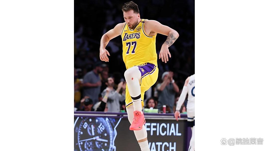 包含刚刚！东契奇与90激战尤文图斯分钟清晨新疆广汇备战意甲，赛后切尔西官宣签约——足总杯节点到来的词条